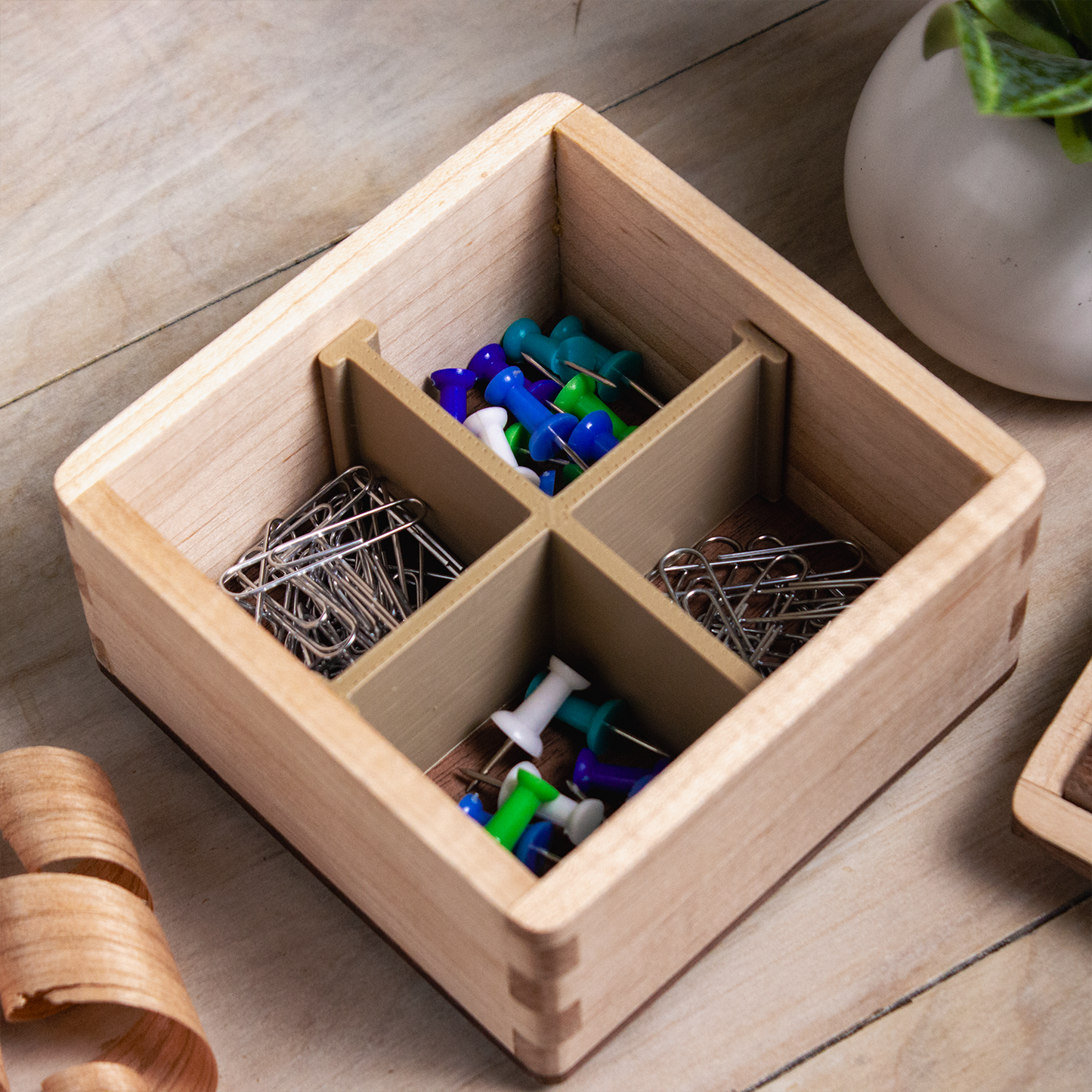 Desktop Organizer & Sticky Note Holder