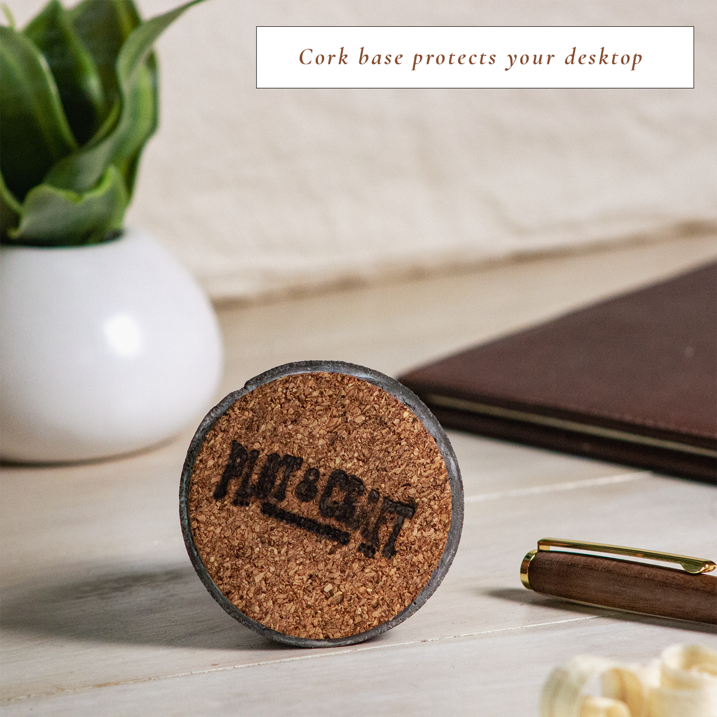 Wood and Concrete Single Pen Stand